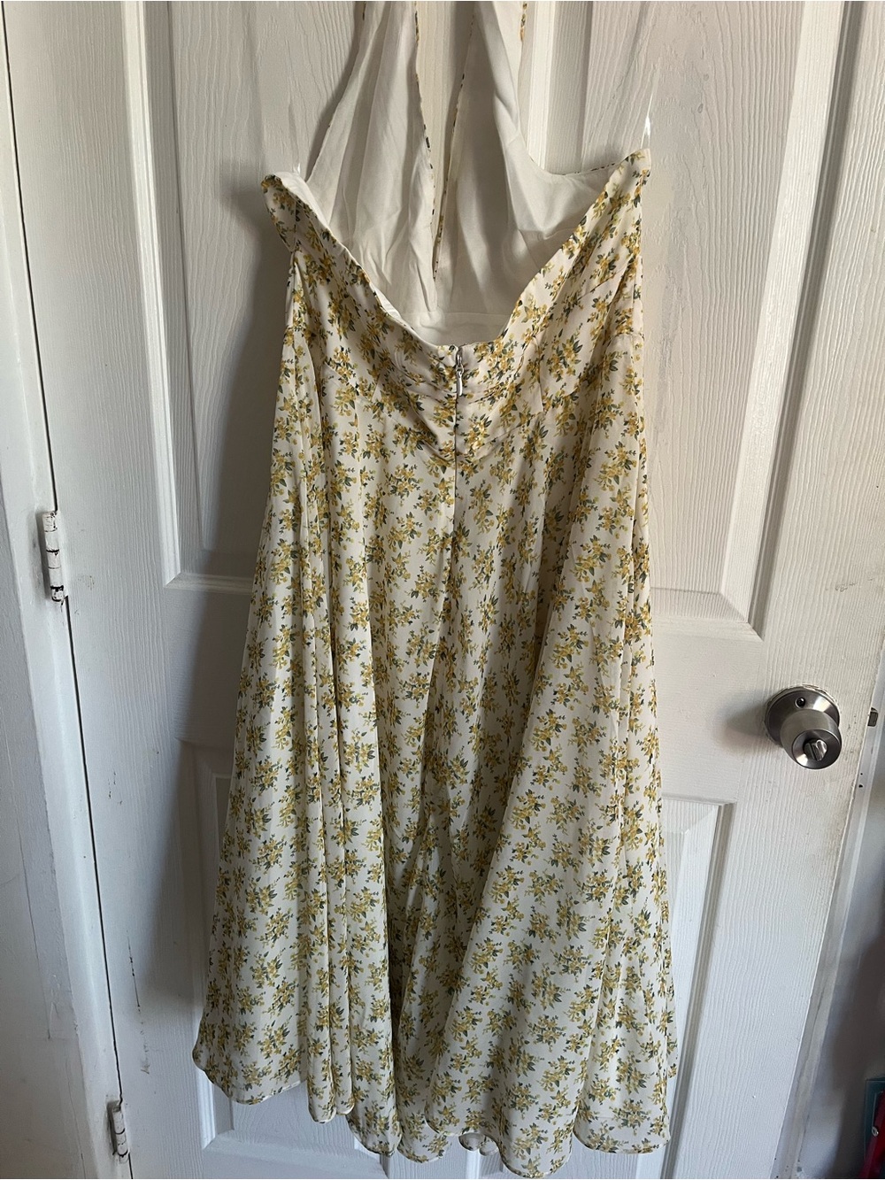 House of CB Solada Ivory Vintage Floral Print Georgette Halter Sundress - Picture 10 of 13